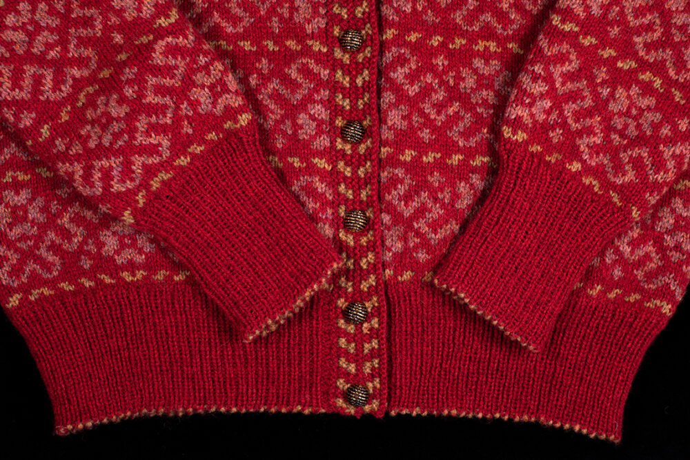 The Cassiopeia Cardgian patterncard kit design by Alice Starmore in Hebridean 2 Ply