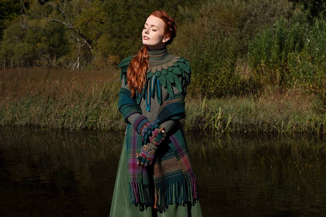 Lapwing Collar patterncard knitwear design by Alice Starmore in pure wool Hebridean 2 Ply hand knitting yarn