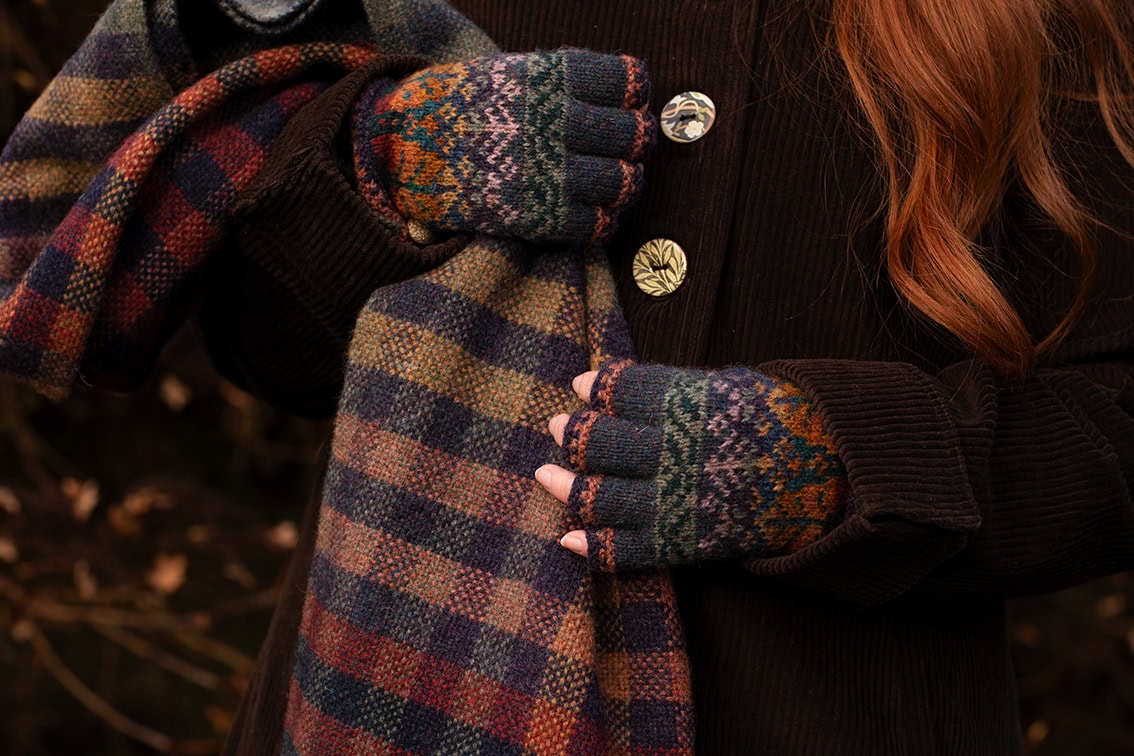 Greeta Hat Set and Oiseabhal Scarf patterncard kit designs by Alice Starmore in Hebridean 2 Ply yarn