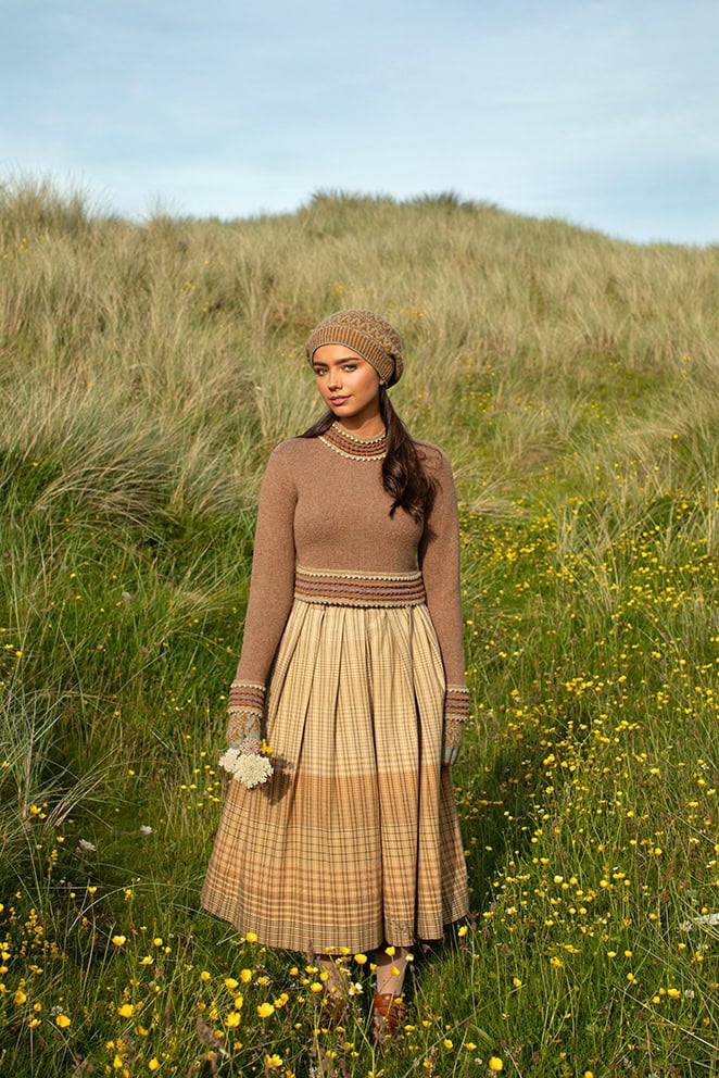 The Otter pullover and Hirta Hat Set patterncard kit designs by Alice and Jade Starmore in Hebridean 2 Ply The Otter pullover and Hirta Hat Set patterncard kit designs by Alice and Jade Starmore in Hebridean 2 Ply