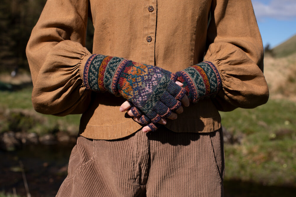 Greeta Hat Set patterncard kit design by Alice Starmore in Hebridean 2 Ply yarn